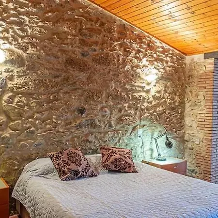 Nyaraló Rique *
